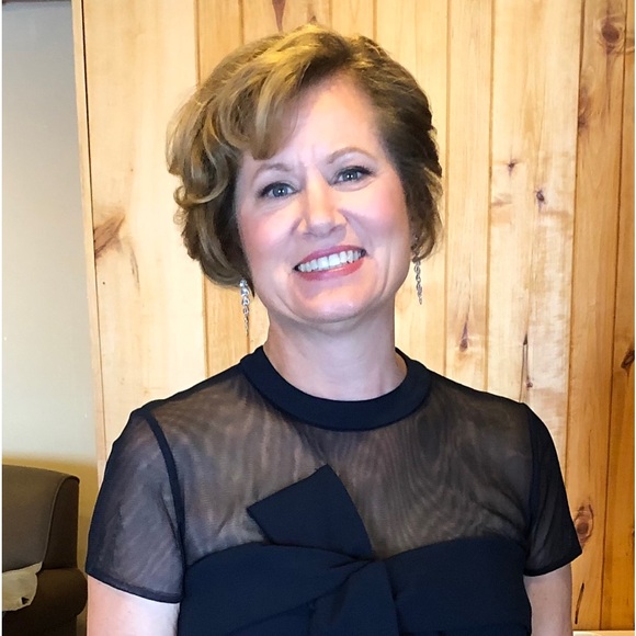 Meet the Posher Other - Meet your Posher, Julie